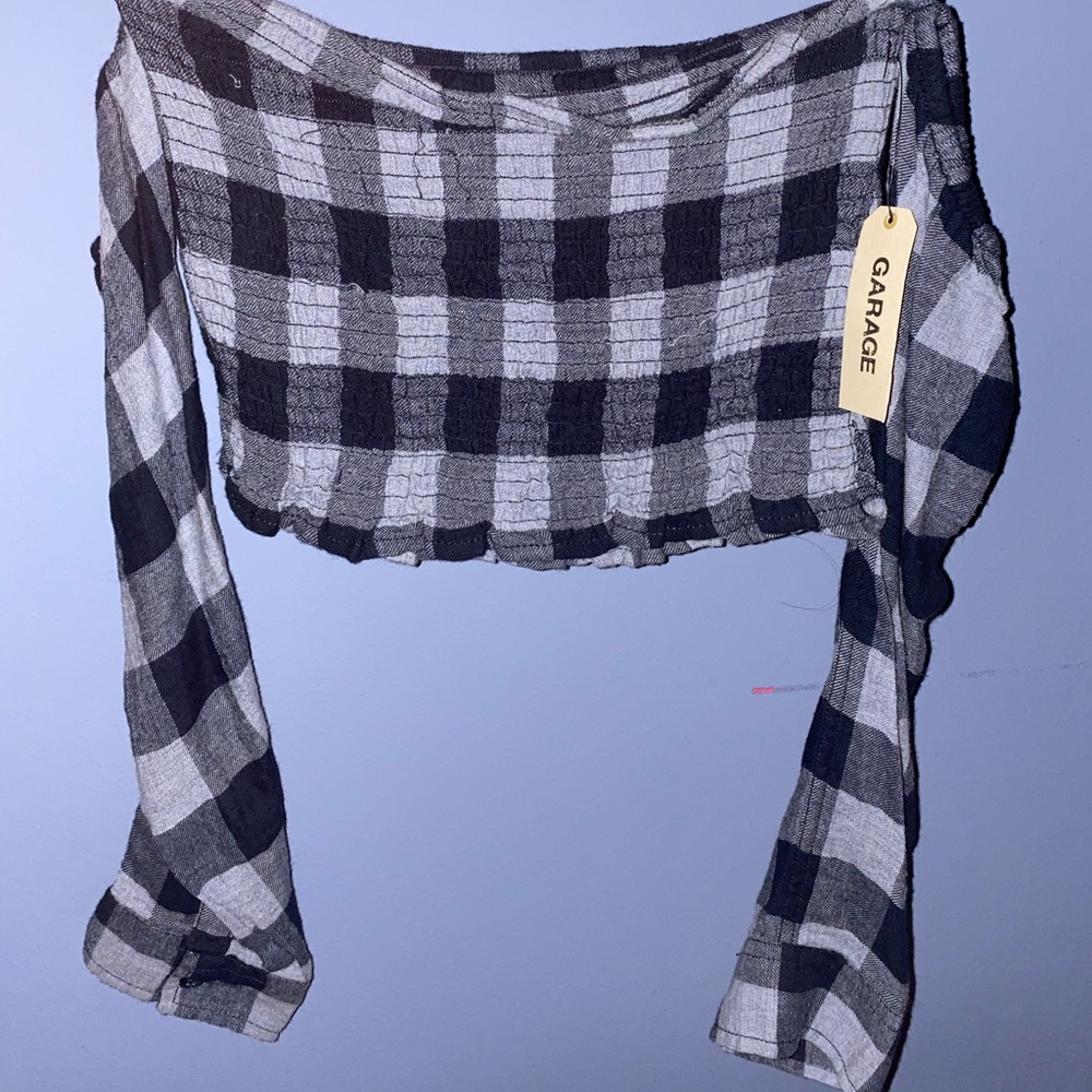 Off the shoulder, crop top